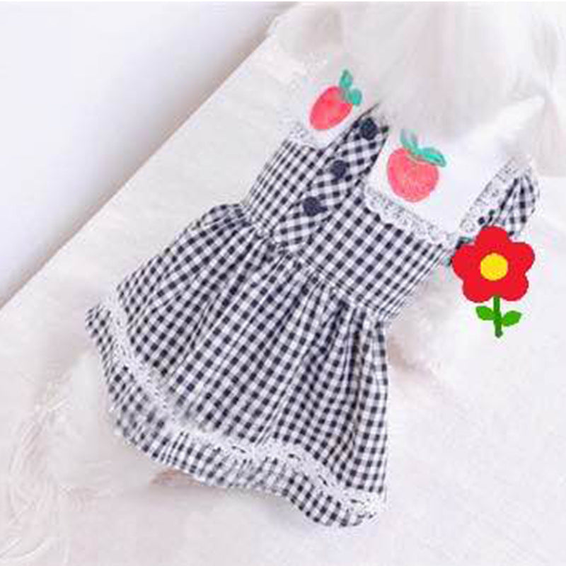 Strawberry embroidery pet clothes