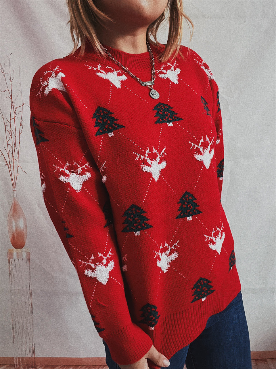 Women's Fashionable Round Neck Long Sleeve Loose Elk Jacquard Christmas Sweater