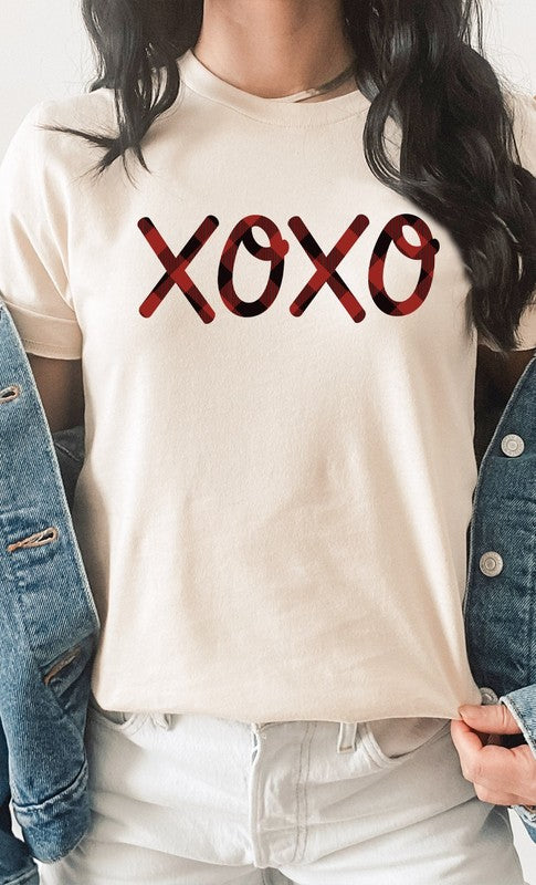 Plaid XOXO Valentines Day PLUS SIZE Graphic Tee