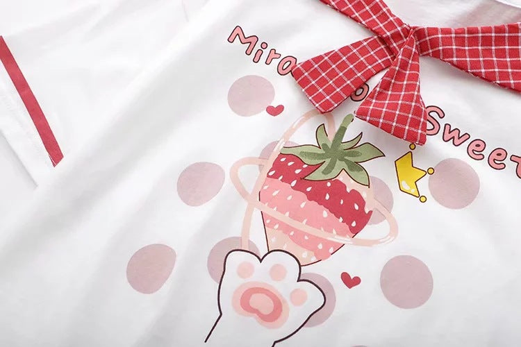 Strawberry cat paw short sleeve women's T-shirt
