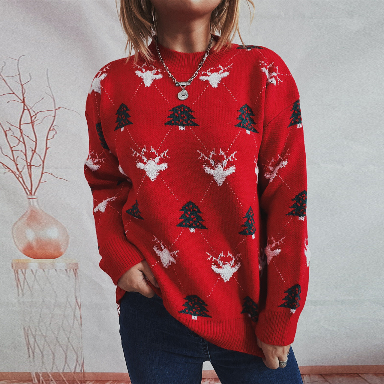 Women's Fashionable Round Neck Long Sleeve Loose Elk Jacquard Christmas Sweater